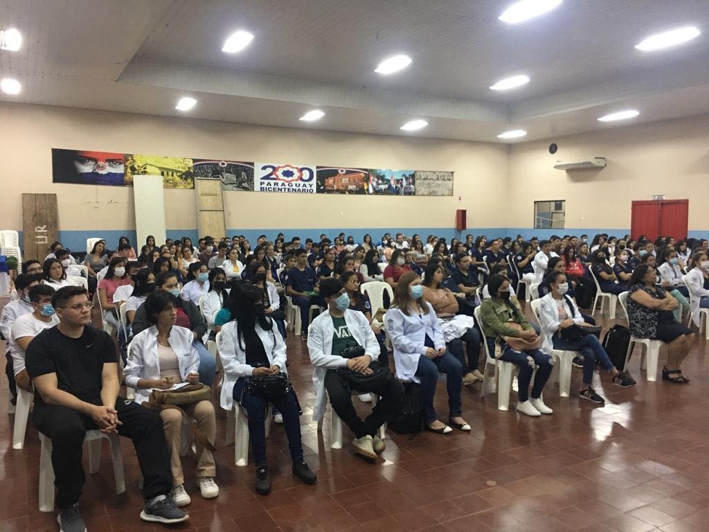 Facultad de Ciencias de la Salud taller de primeros auxilios y RCP básico